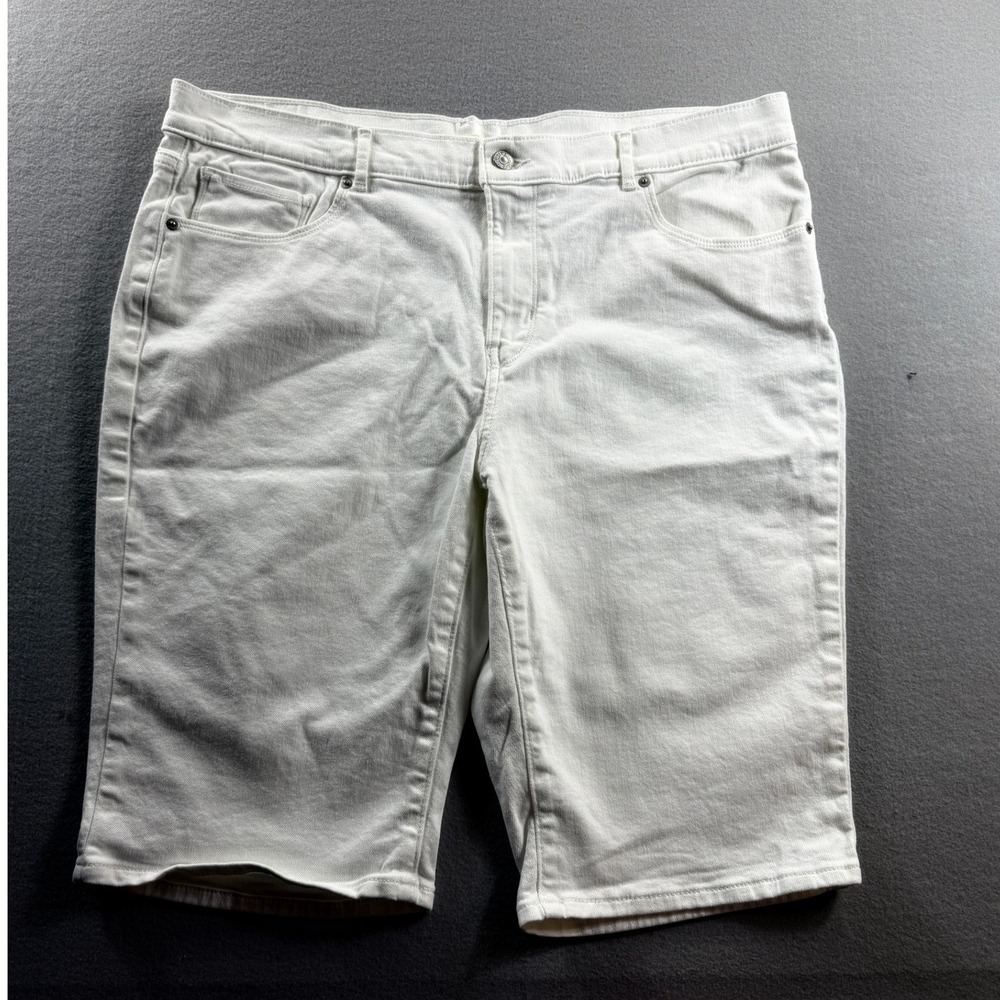 Levi Bermuda Shorts Womens 34 White Classic Denim Stretch Waterless 38x11